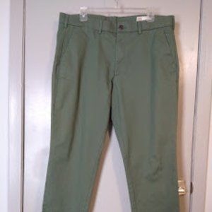 GAP Khaki Slim Fit Pant